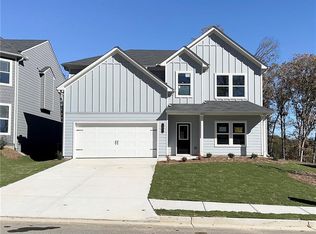389 Fox Creek Dr, Braselton, GA 30517