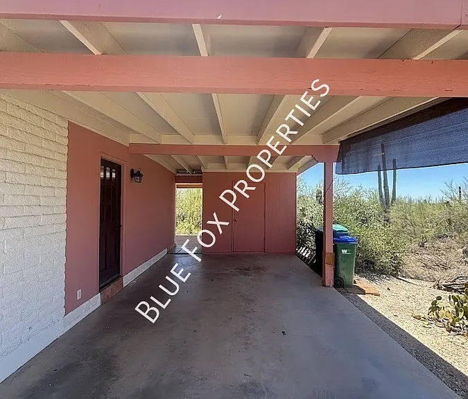 6521 N Calle Padre Felipe — Photo 1