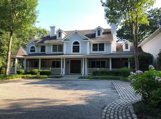 36 Wilton Rd, Cold Spring Harbor, NY 11724
