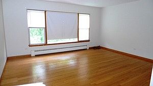 2nd image of 5901 W Montrose Ave