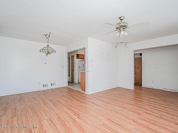 3rd image of 170 Finley Ave