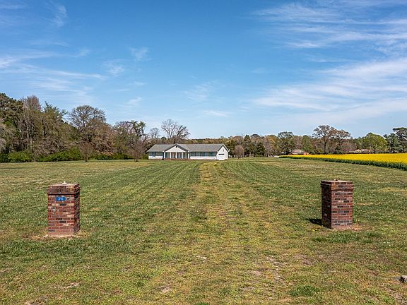3rd image of 391 Wrights Cove Dr