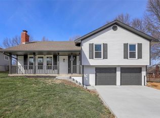 412 NE Crescent St, Lees Summit, MO 64086
