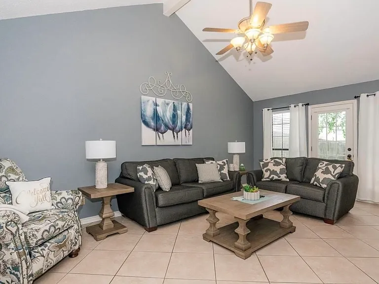 953 Creekside Dr #953 — Photo 2