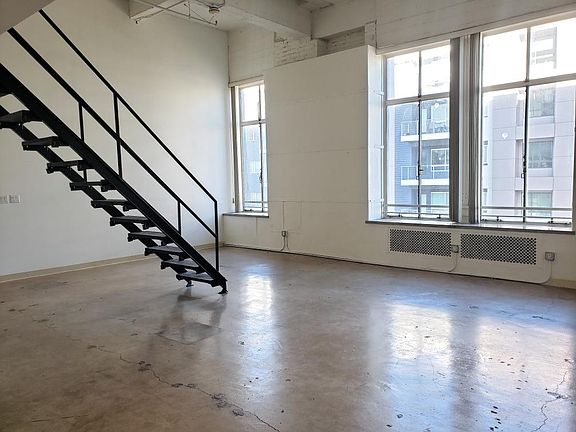 2nd image of 409 W Olympic Blvd #411
