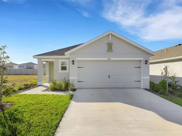 5831 Silver Moonlight Dr, Palmetto, FL 34221