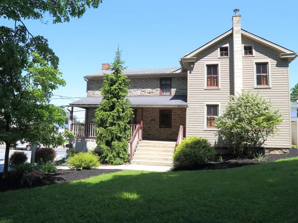 247 W State St, Quarryville, PA 17566