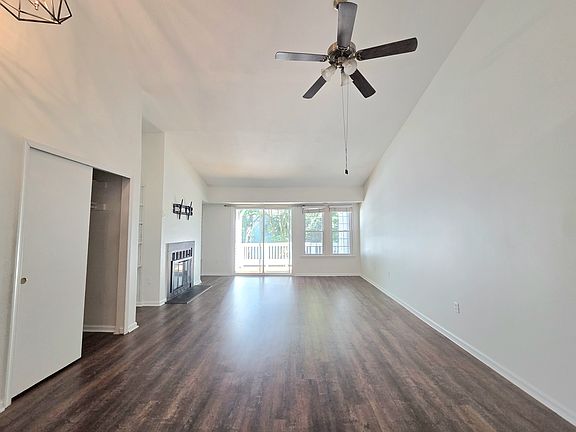 4th image of 3431 Lakeside View Dr #154