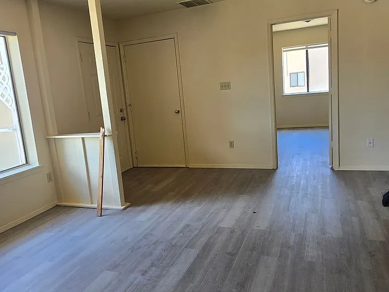 805 Saguaro St — Photo 2