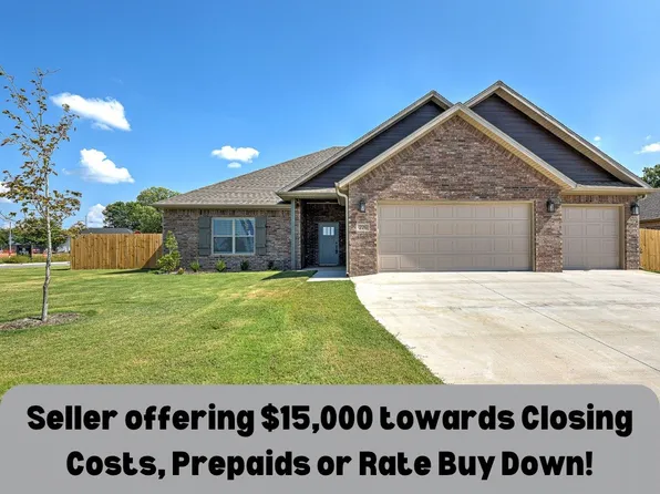 226 N Sheep Dog Ave, Farmington, AR 72730