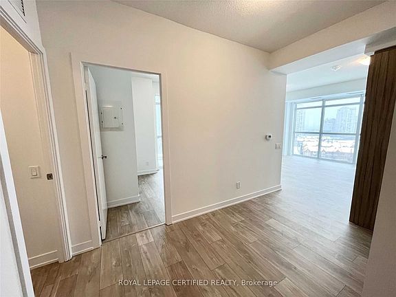 3rd image of 251 Manitoba St #1015