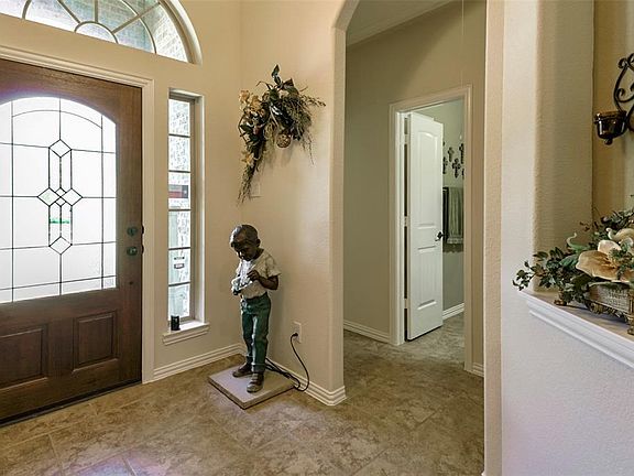 4th image of 21342 Russell Chase Dr