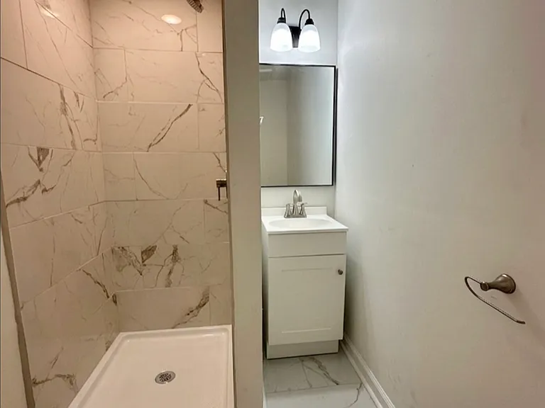 965 Parkway Dr — Photo 9