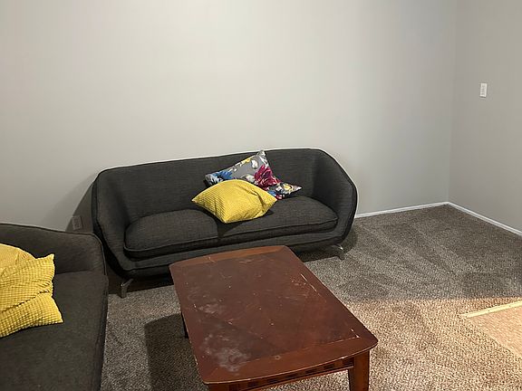 5th image of 815 S State St APT 6