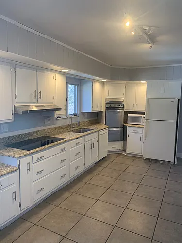 5631 Northumberland St #1 Photo 1