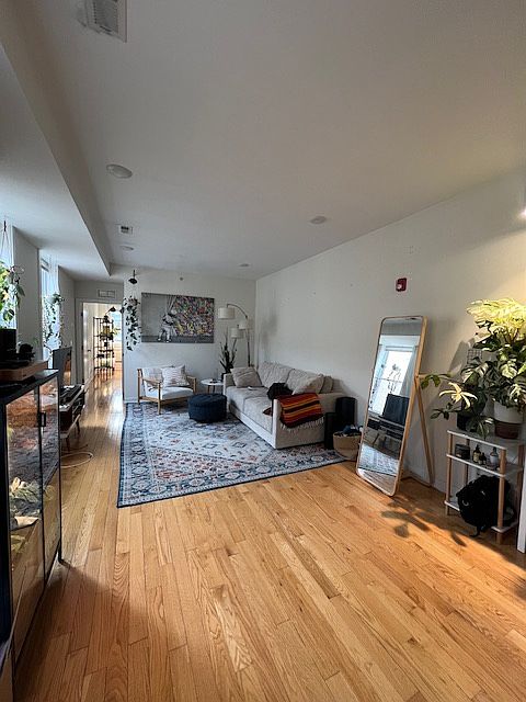 1st image of 1928 W Girard Ave #3F
