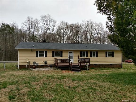 2nd image of 5940 Meadow Ln
