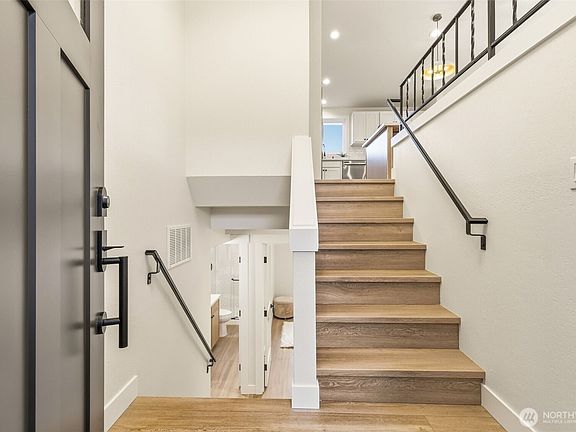 4th image of 12544 25th Avenue NE