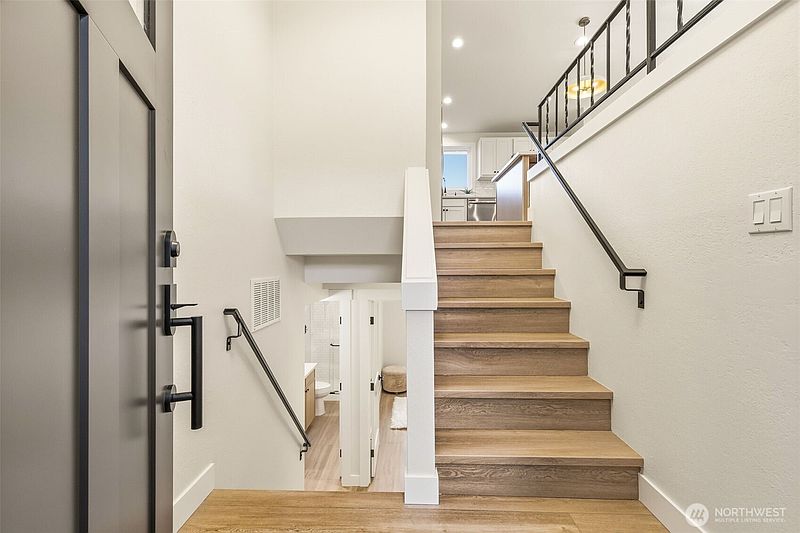 4th image of 12544 25th Avenue NE