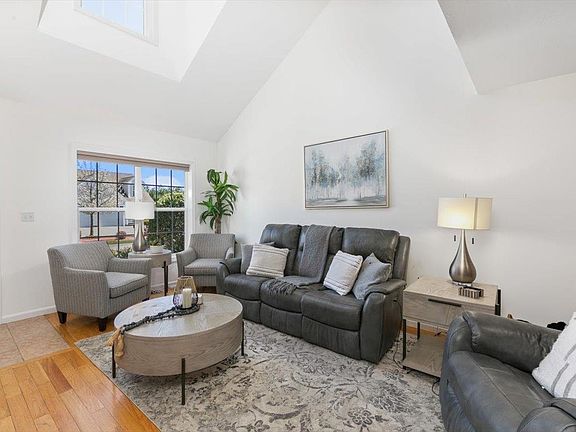 5th image of 64 Brookview Road