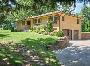 2565 Oak Hills Dr SW, Rochester, MN 55902