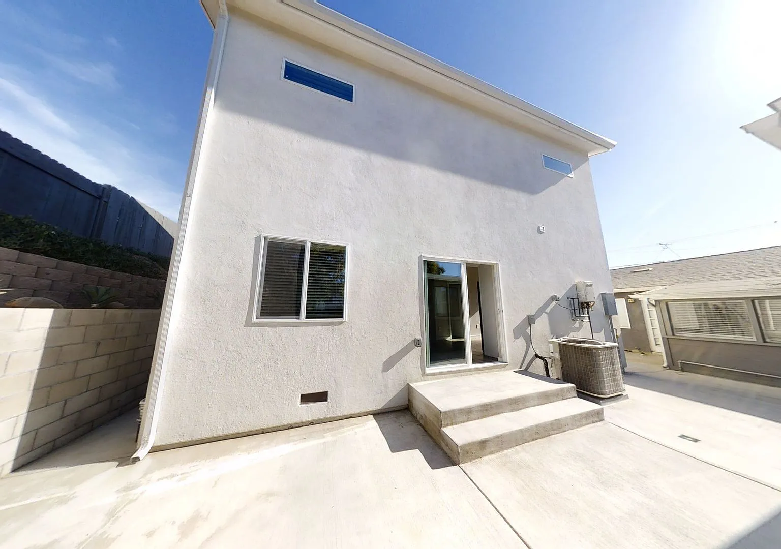 4BD/2BA on Tipton — Photo 3