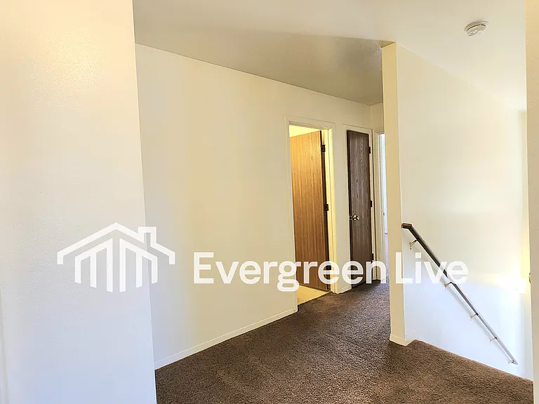 224 Raven Dr — Photo 14