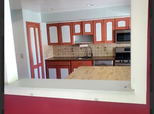 64 Maplewood Blvd, Suffern, NY 10901