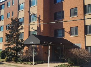 1200 S Arlington Ridge Rd APT 710, Arlington, VA 22202