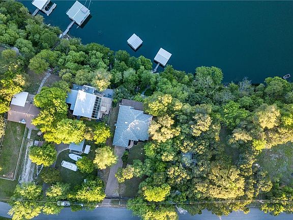 3rd image of 11203 Lakeside Dr