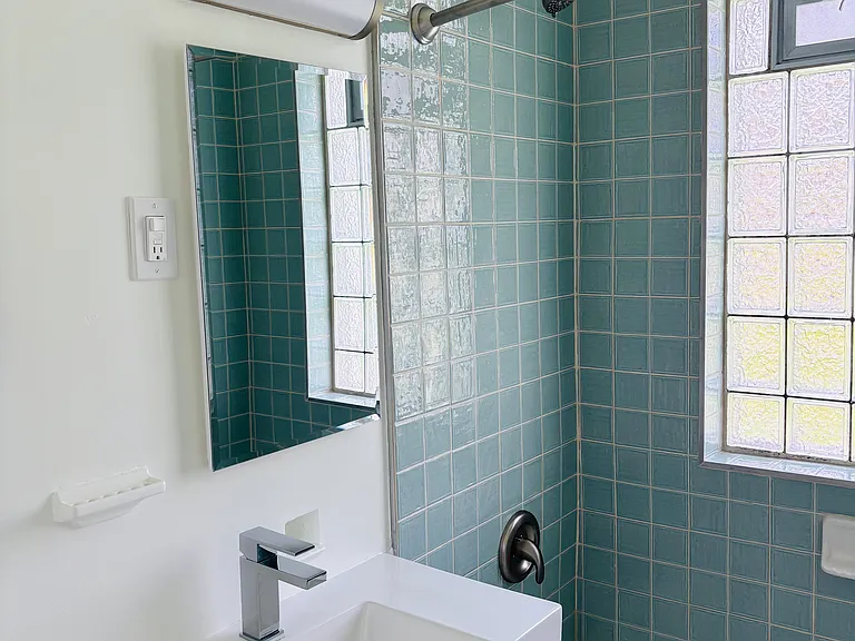62 Farragut Rd #62 — Photo 4