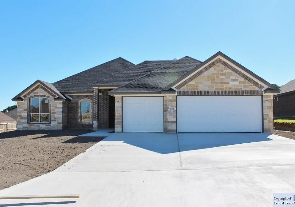 1st image of 2534 Faux Pine Dr