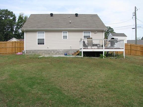 5th image of 212 Kings Deer Dr