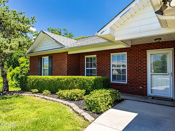 4th image of 4112 Riverstone Ln