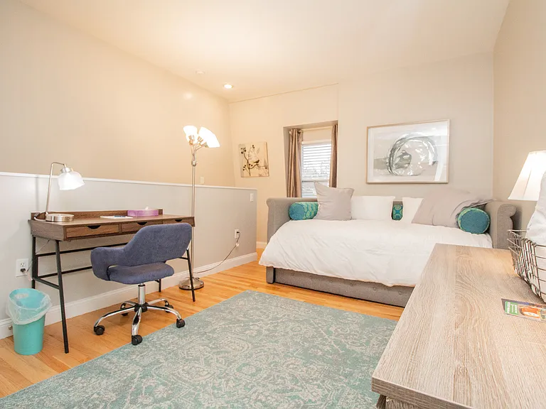23 Jay St #B — Photo 37