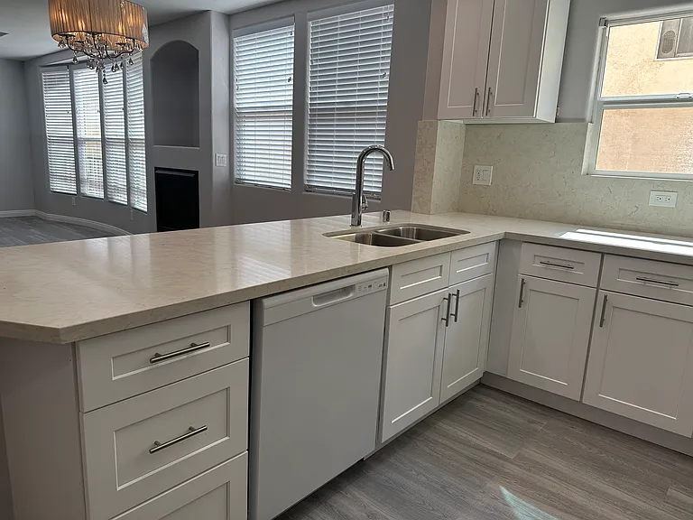 5224 Corteen Pl #4 — Photo 8