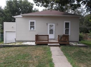 318 S Gates St, Oakland, IA 51560
