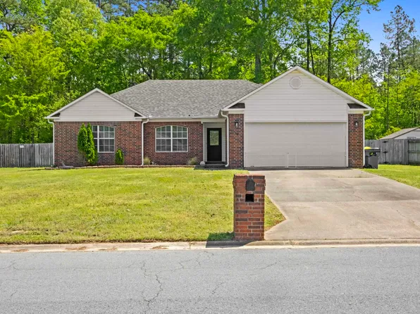 16 Cedarwood Dr, Cabot, AR 72023