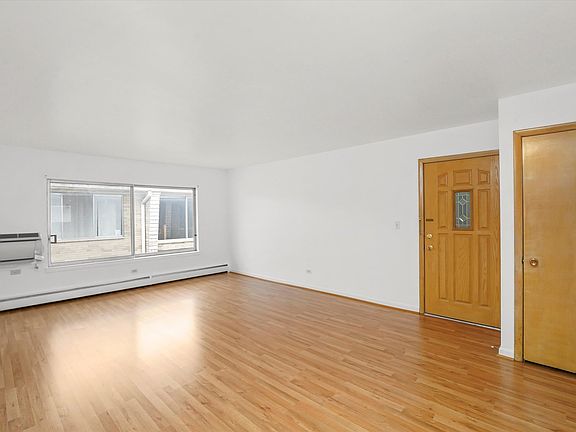5th image of 1115 N Harlem Ave Front 2C