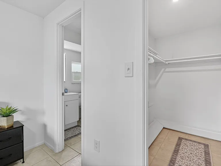 1057 Tropical Ave NW — Photo 8