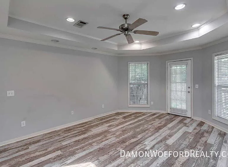 124 Raintree Rd — Photo 37
