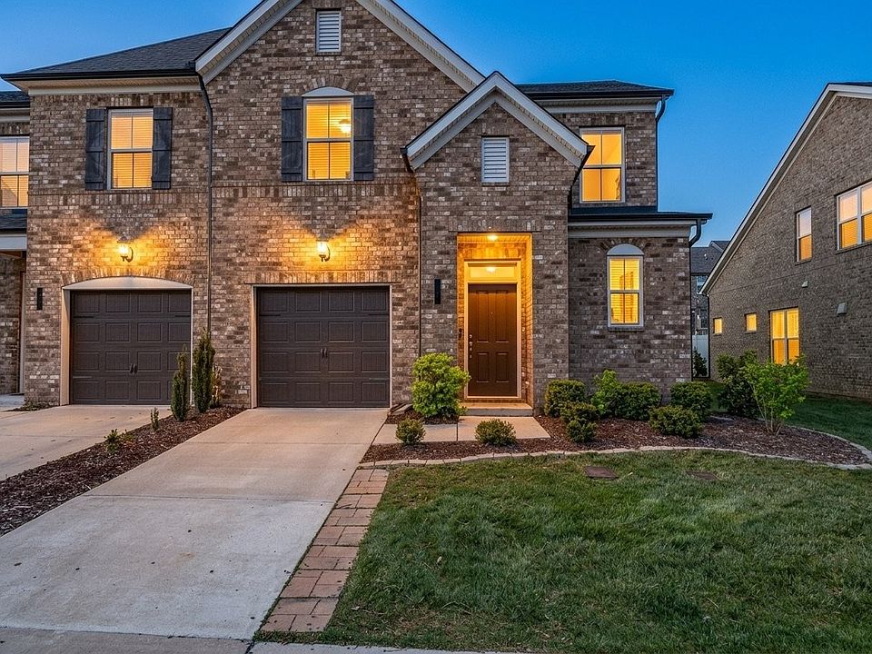 1st image of 416 Deveron Dr