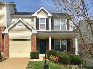 425 Summit Tree Ct, Fenton, MO 63026