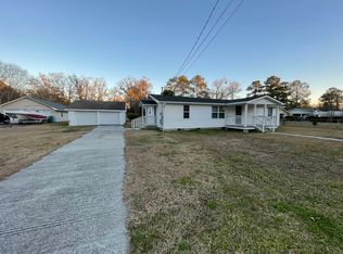 6 Walnut St, Bloomingdale, GA 31302