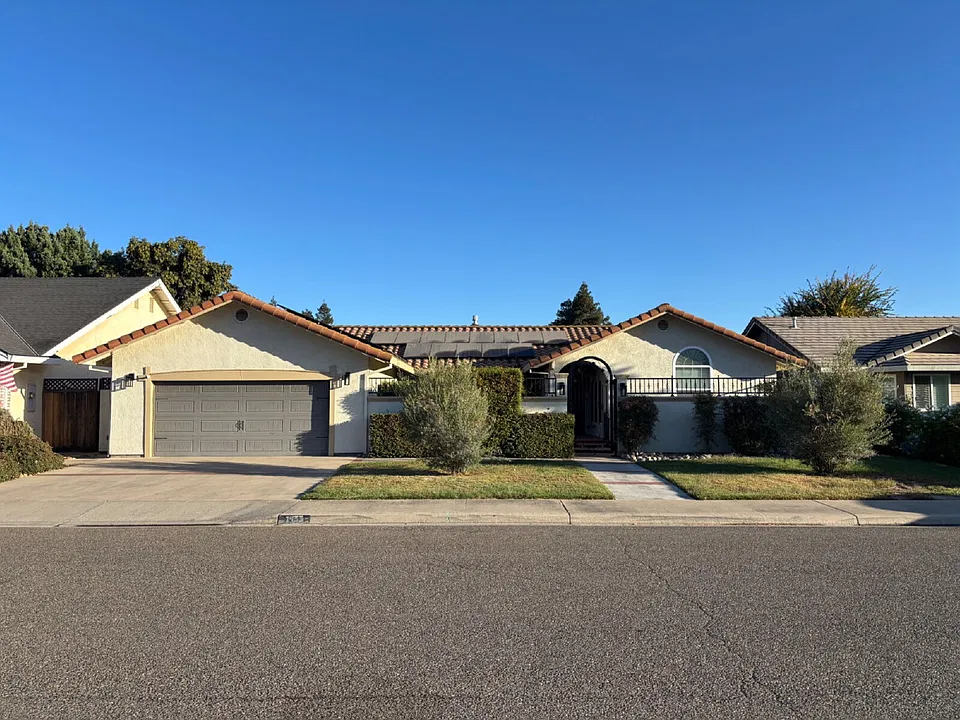 1933 Anning Dr