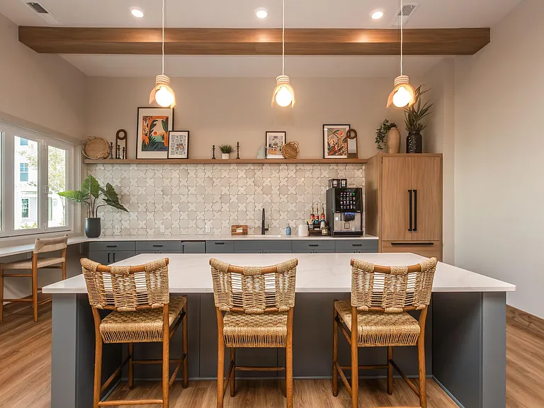 Middle Sound West Apartments — Photo 30