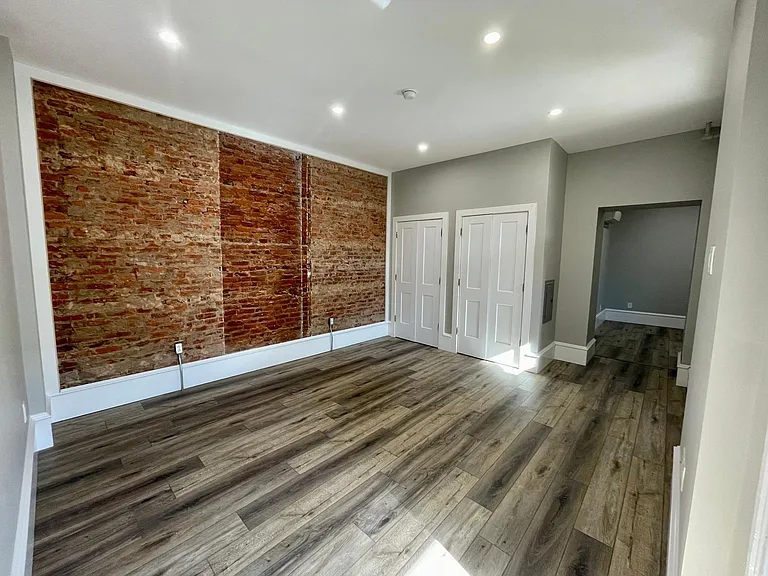 257 Church St #2 — Photo 14