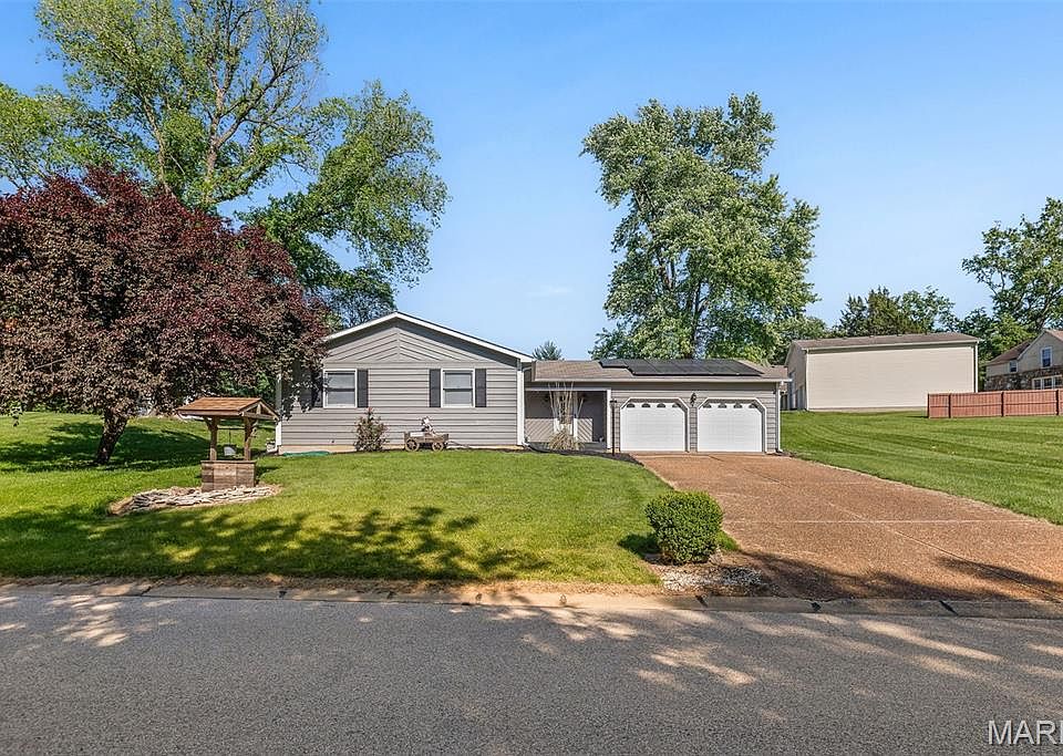 1st image of 204 Coral Dr