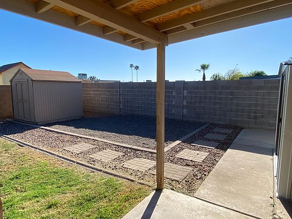 3rd image of 7447 E Capri Ave