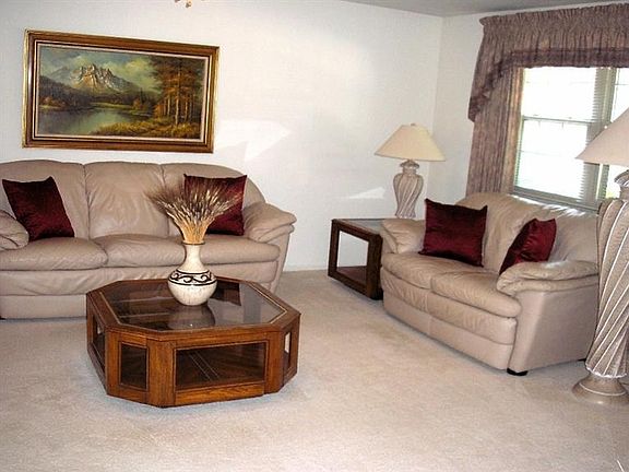 4th image of 7080 Peachview Pl